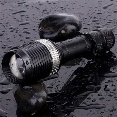 Rotating Focusing LED Flashlight with Ce, RoHS, MSDS, ISO, SGS