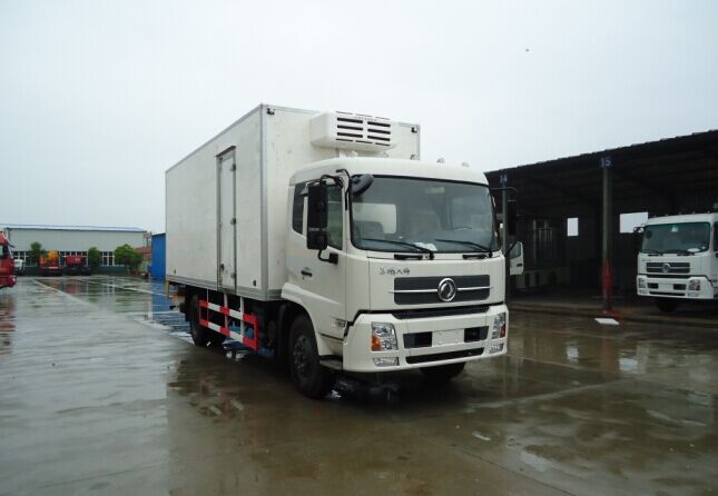 Dongfeng Tianjin 10-12 Ton Refrigerator Truck