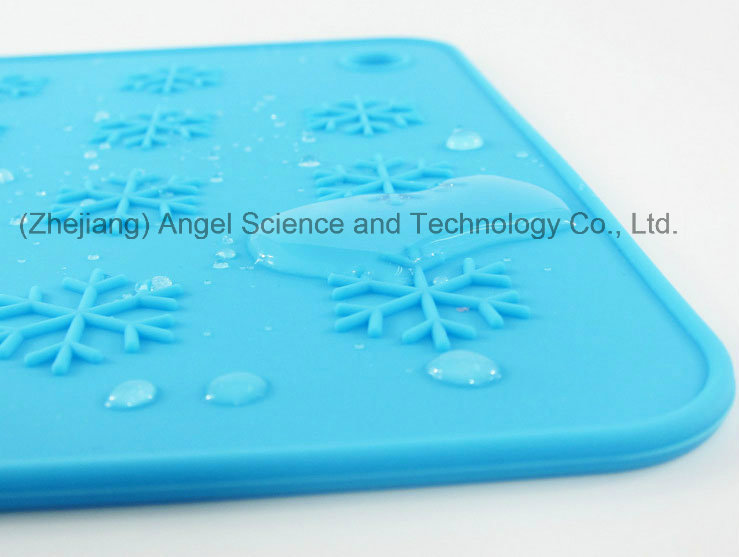 Anti-Skid Snowflake Silicone Table Mat for Holiday Sm40