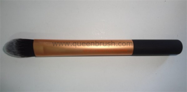 Soft Hair Golden Handle Cosmetic Foundation Brush