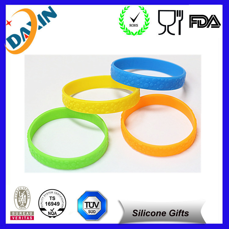 OEM Design Various Ultra Soft Texture Silicone Bracelet