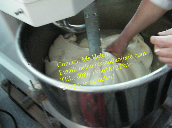 Flour Mixing Machine for Noodles/Dough Mixer in Baking Equipment