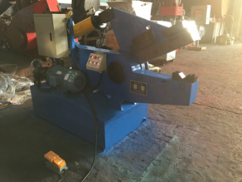 CCD-63 Catalytic Muffler Cutting Machine Decanner