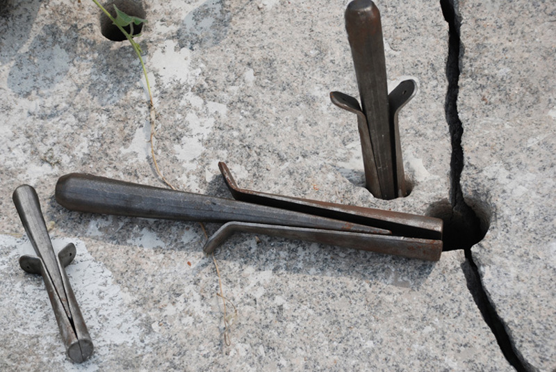 Hand Splitter Wedge and Feathers Widely Used in Quarry for Stone Breaking