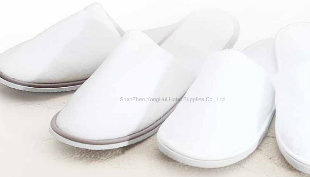 Hotel Slipper with Embroideried Customized Logo