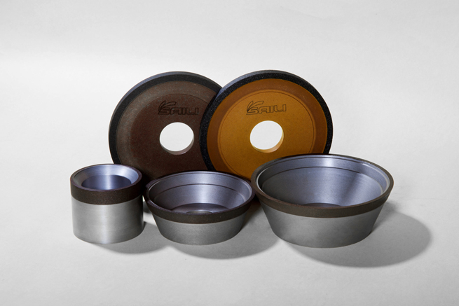 Grinding Wheels for Cutting Tools in Thewoodworking and Plastics Industry