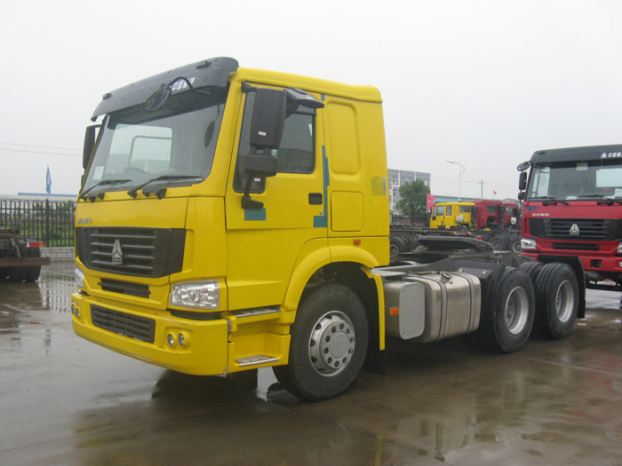 Sinotruk 6X4 Right/Left Hand Driving HOWO Tractor Truck (ZZ4257N3247C1)