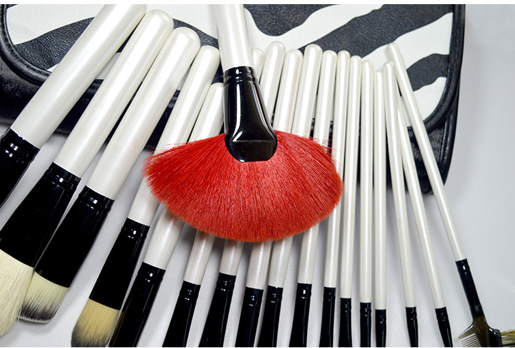 18 Pieces Fashion Style Classical Makeup Brush