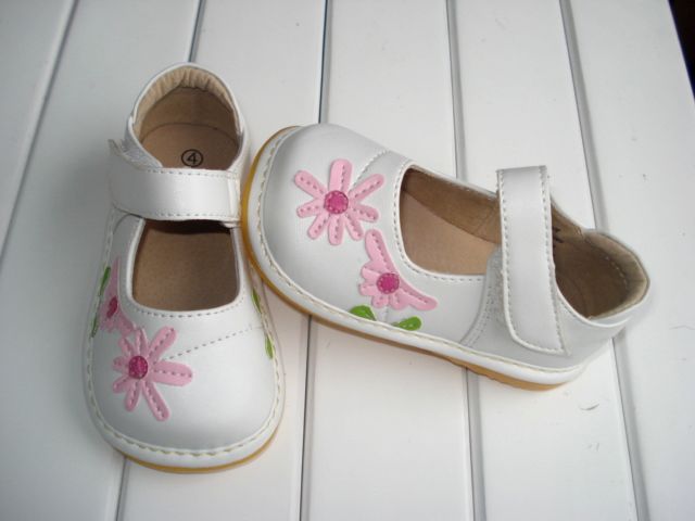 White Pink Daisy Flower Baby Toddler Girl Shoes Velcro Squeaky Shoes