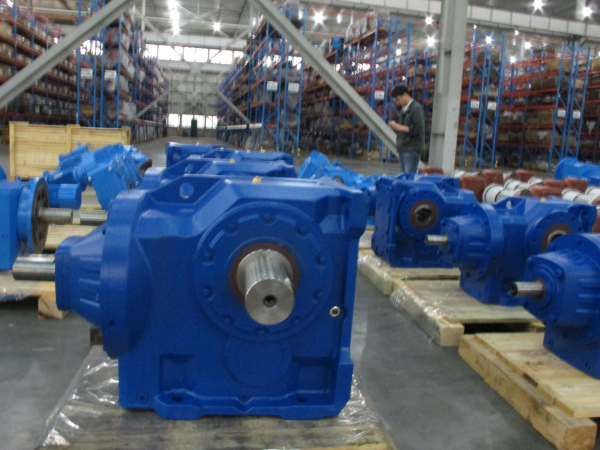 K Series Helical-Spiral Bevel Gearbox with Ae Input Shaft