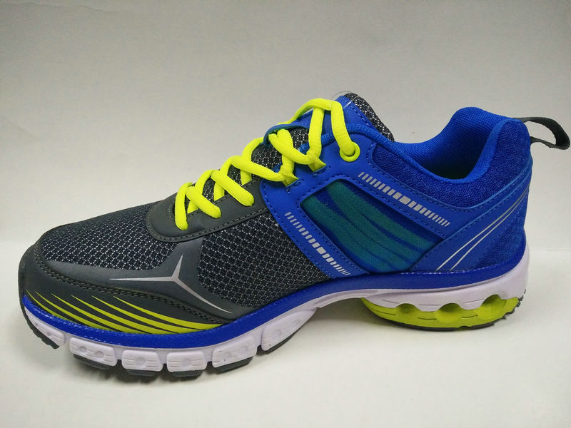 New Style Latest Arrival China Sports Shoes for Men