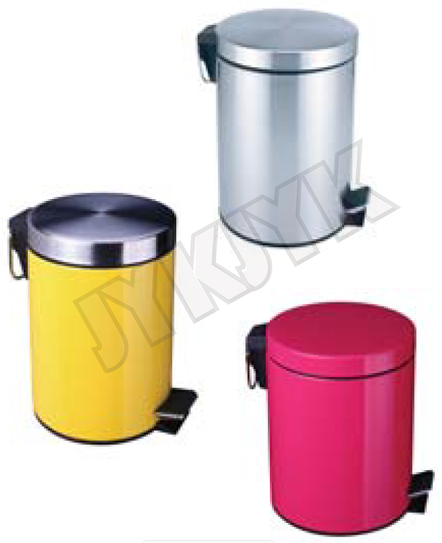 Plastic Dust Bin