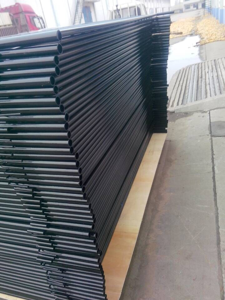 Galvanized/PVC Coated Road Crowed Control Barrier / Temporary Fence Barrier (XM-30)