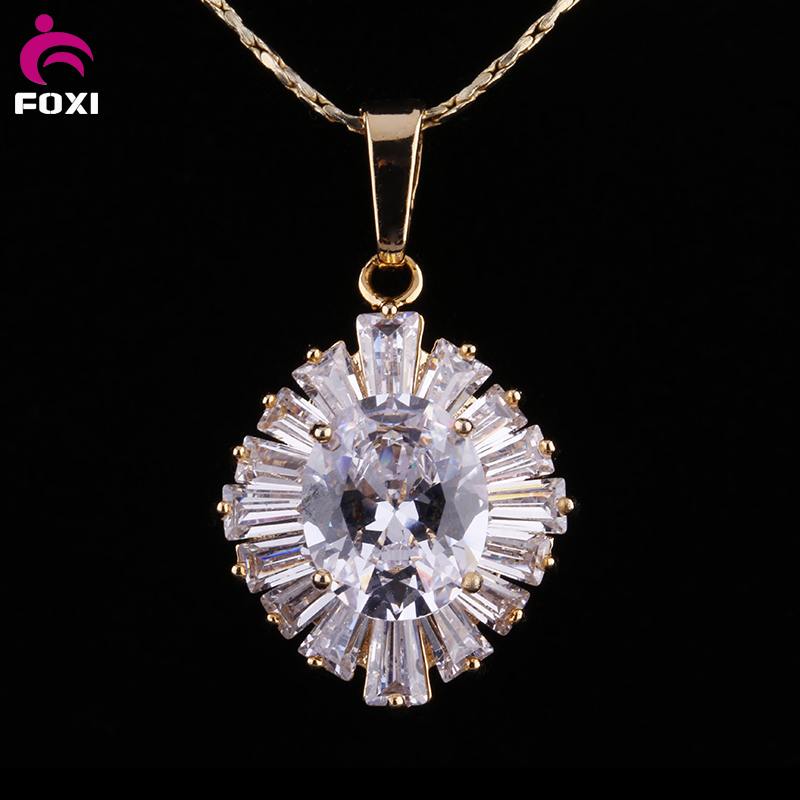 Fashion Flower Shape Design Copper Material Gold Plated CZ Pendant Necklace