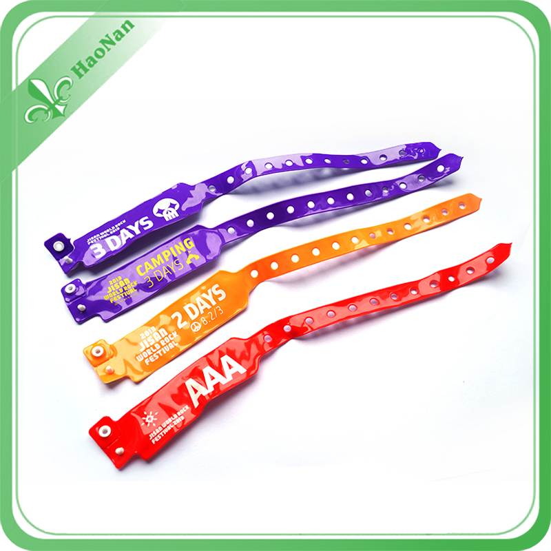 NFC Waterproof PVC Material Wristband with Plastic Clip