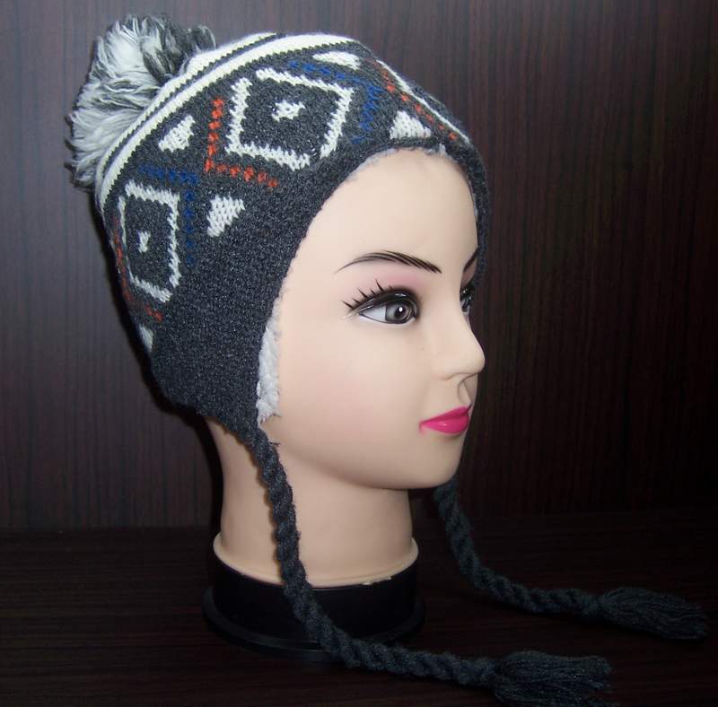 Custom Pattern New Asian Style Knitted Beanie Hat with Earflap (1-2272/73/74/76)