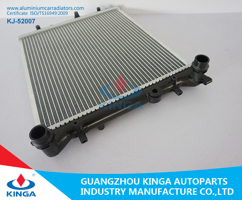 Engine Radiator for Volkswagen Golf'97-/Fabia'99- 6q0121253j Auto Radiator