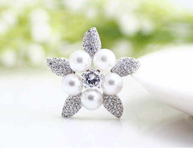 Fancy Decorative Imitation Pearl Brooch Design for Wedding