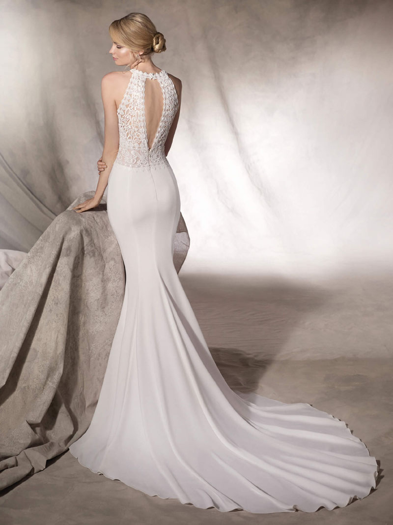 Elegant Guipure Bodice Mermaid Wedding Dress with Halter Neck