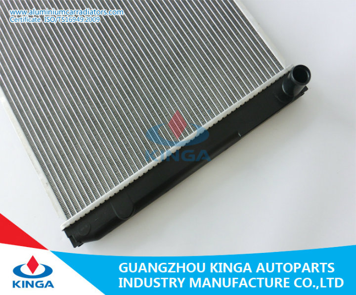 Cooling Effective Aluminum Radiator for Toyota Sienna 05-06 at