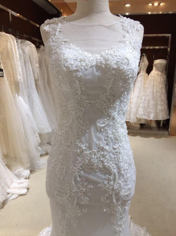 Delicate Lace Keyhole Mermaid Wedding Dress