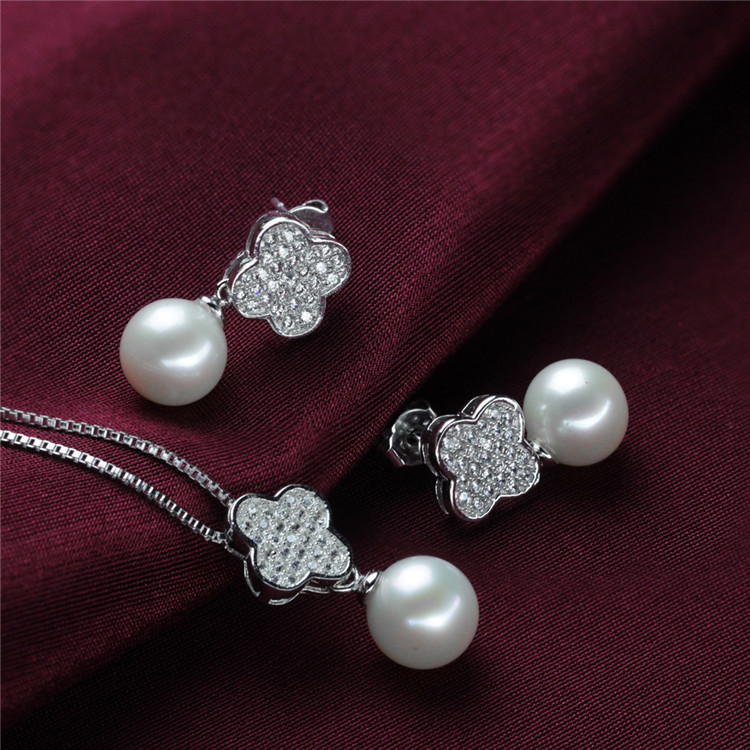 Clover Shape Beautiful Natural Freshwater 925 Silver Pearl Set