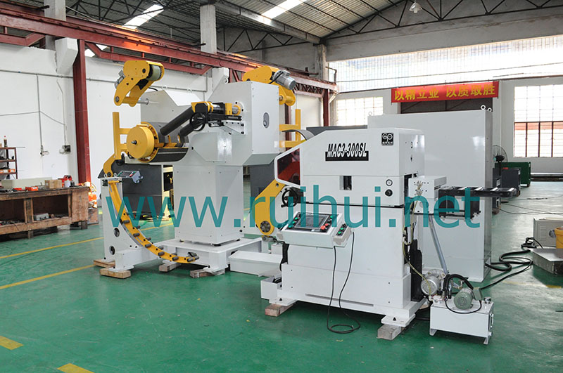 Automatic Straightener Machine using in Automobile mould