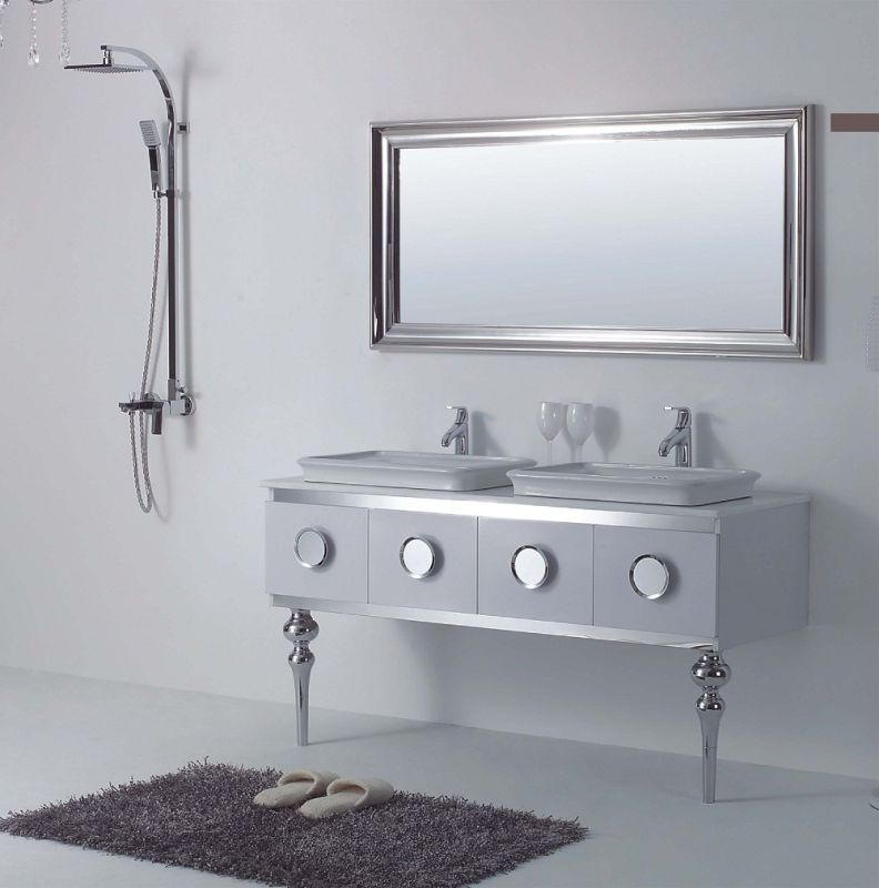 New Fashion Embossment Design Sliver Stainless Steel Bathroom Mirrored Cabinet (YB-871)