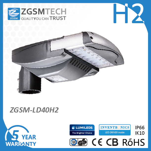 IP66 Ik10 40W LED Street Light with Daylight Sensor Dimmable