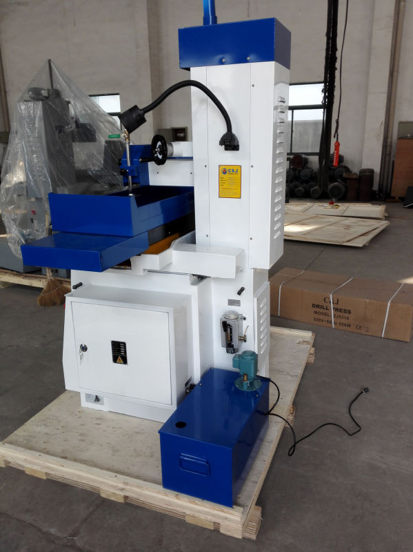 Hand Feed Surface Grinding Machine (M250 (250x550mm))