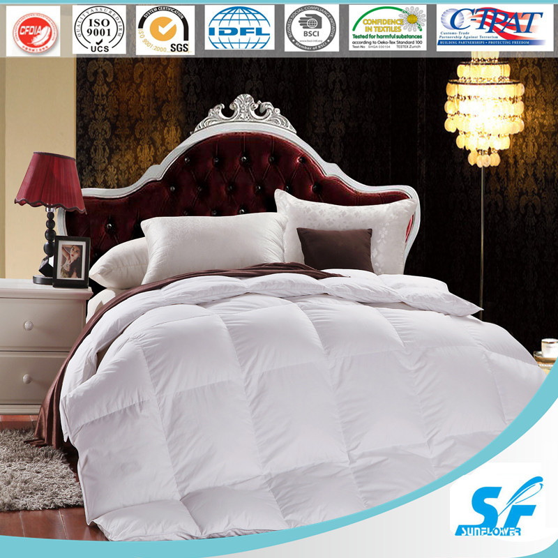 50% Alternative Color Polyester Soft Comforter for Home and Hotel Use