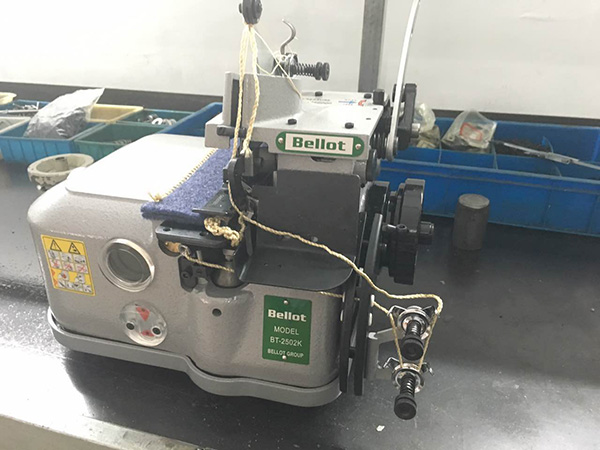 Automatic Blanket Overlock Sewing Machine