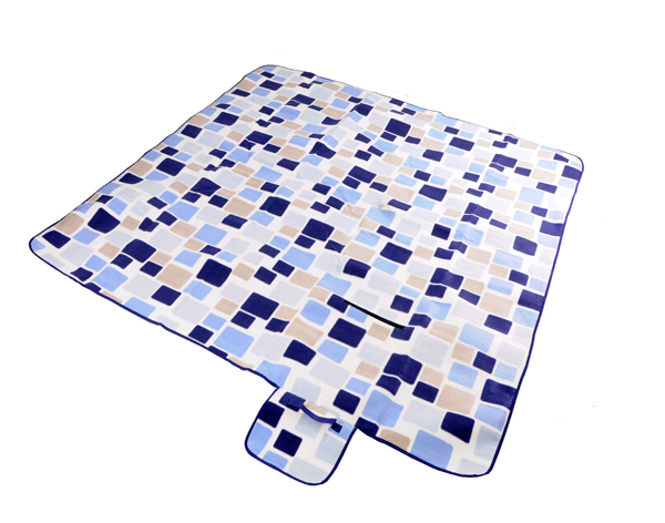 2 * 2 M Thick Moisture Pad Picnic Mat