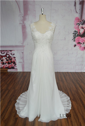 Handmade Flowers Elegant Strapless Beaded A Line Chiffon Bridal Gown