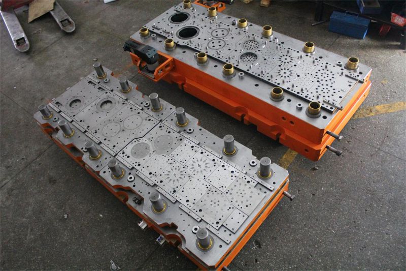 Progressive Step Continuous Die/Mould/Tooling