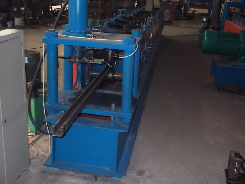 Automatic Main T-Bar Cold Roll Forming Machine In Line Punch