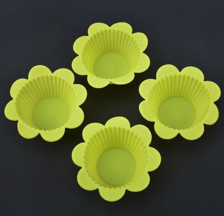 Yellow Flower Shape Horse Fern Cup Silicone Cake Mold