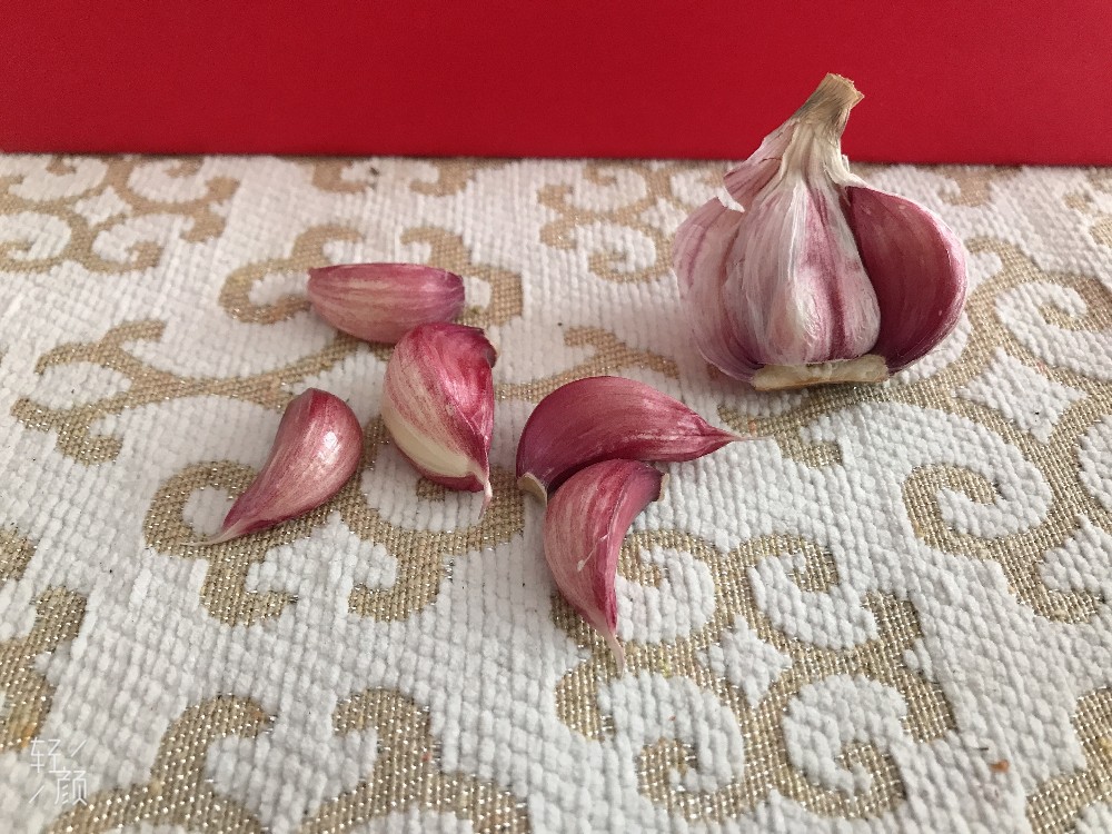 Fresh Red / Normal White Garlic 5.5 CM