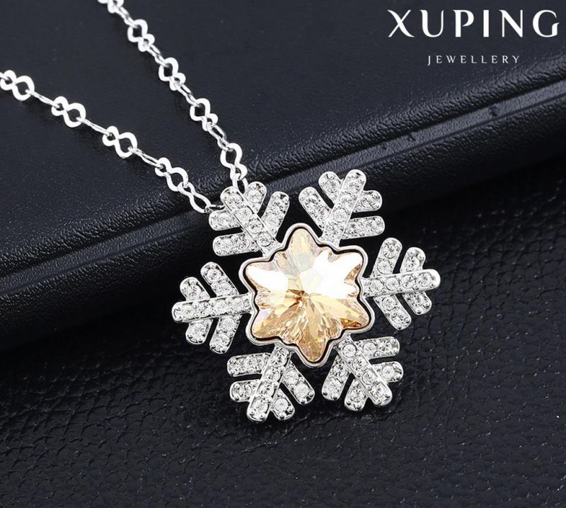 43219 Fashion Charm Leaf Crystals From Swarovski Jewelry Pendant Necklace