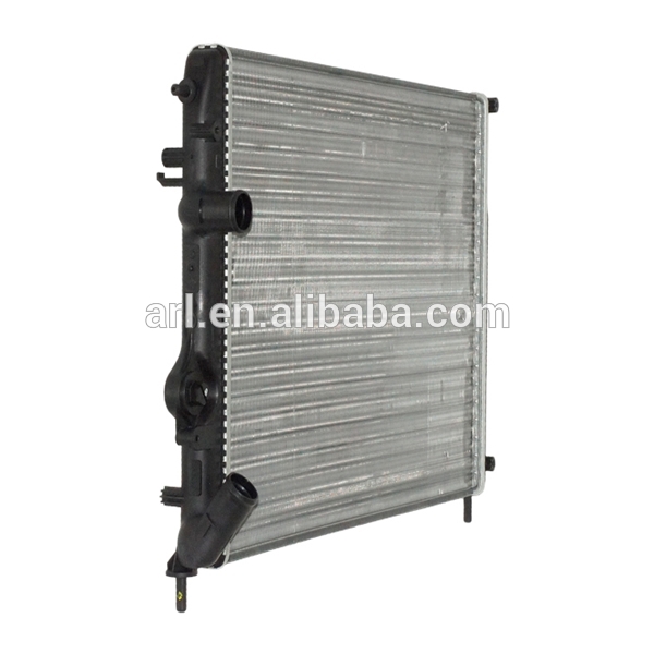 732763R car radiator