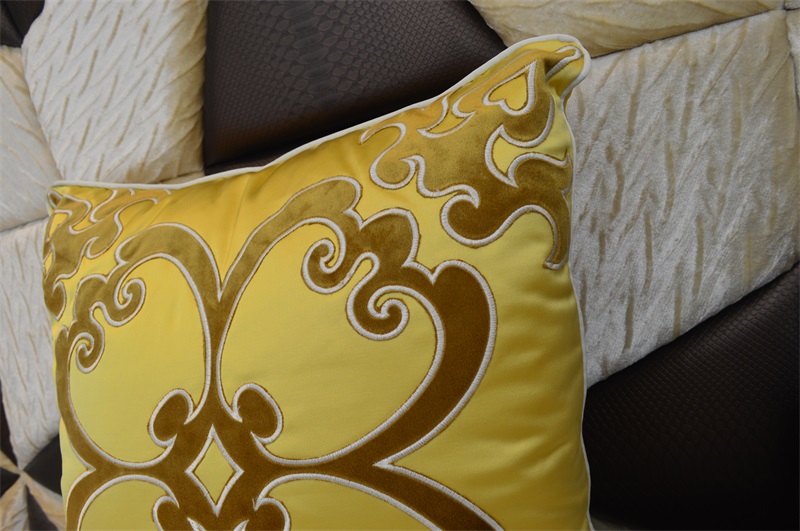 Embroidery Decorative Cushion Fashion Velvet Pillow (EDM0328)