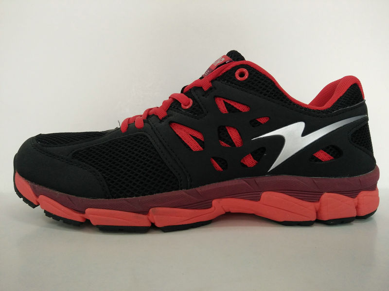 Latest Design Black Mesh Breathable Gym Shoes for Men