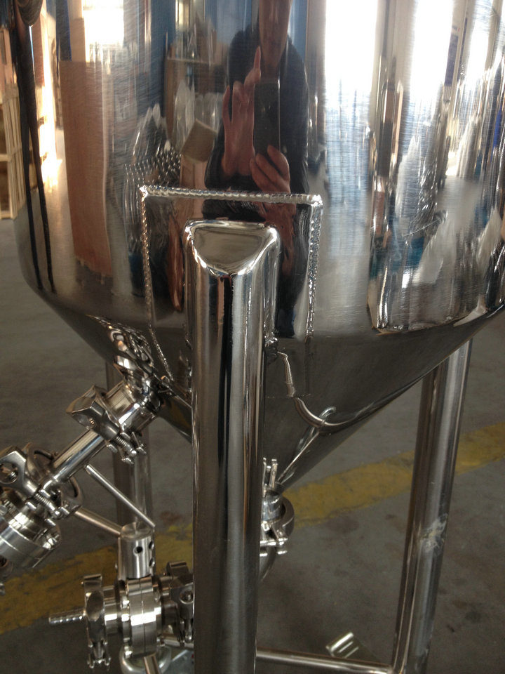 Stainless Steel Wheeled Conical Fermentation Tank