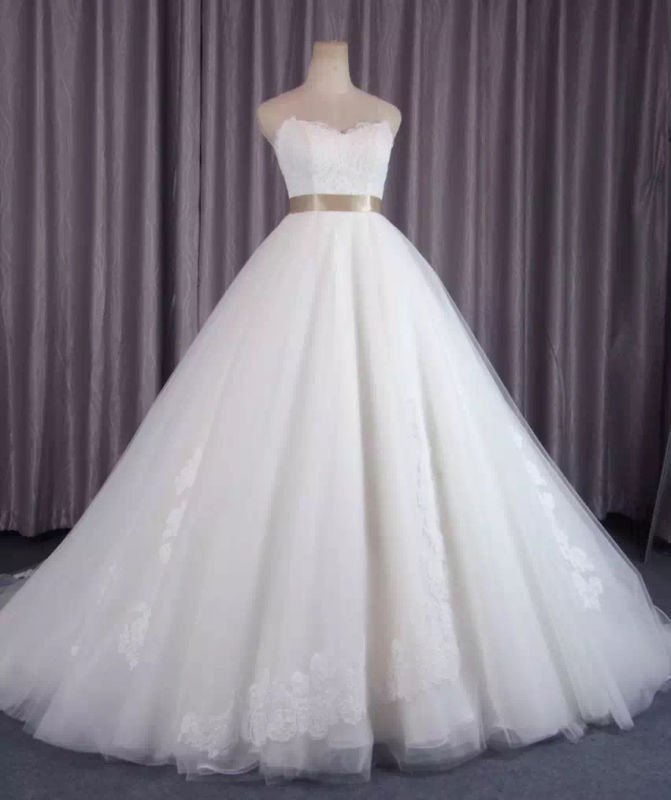 A Line Wedding Dress with Appliques and Satin Belt