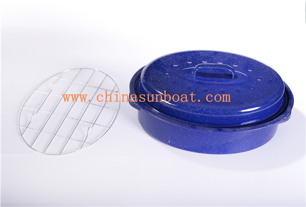 Sunboat Enamel Oval Roaster Kitchenware/ Enamelware