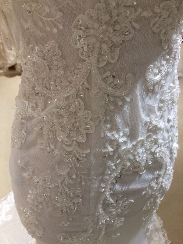 Delicate Lace Keyhole Mermaid Wedding Dress