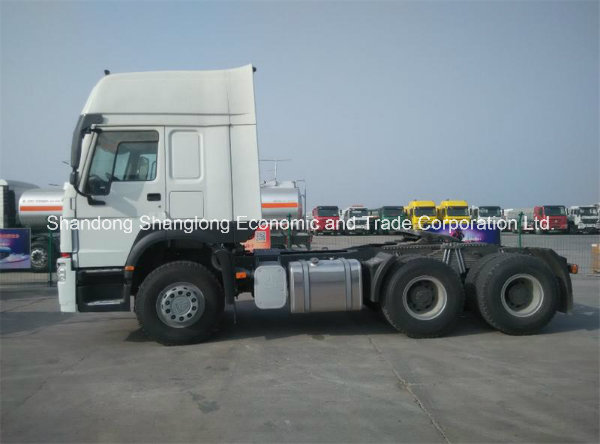 Stock. China 10 Wheels 420HP Tow Truck