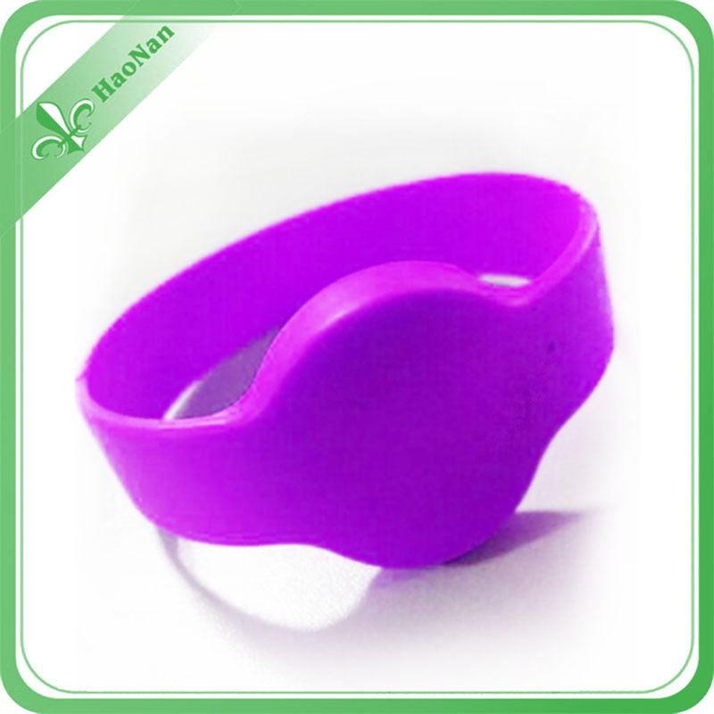 Waterproof RFID Silicone Wristbands for Swimming Pool (HN-SB-0017)