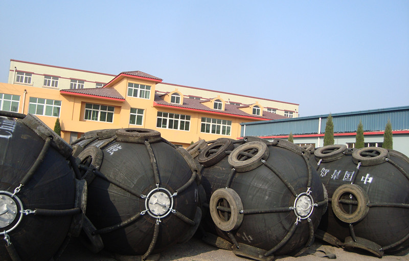 Inflatable Ship Rubber Fender (xc20141109002)