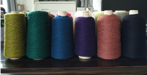 36%Polyester 37%Acrylic 27%Wool Fancy Yarn